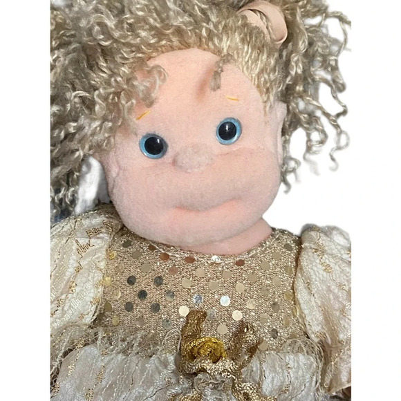 Ty Gear Blondie Beanie Collectible 2000 Little Girl Doll Gold Dress with Accents - Picture 6 of 7